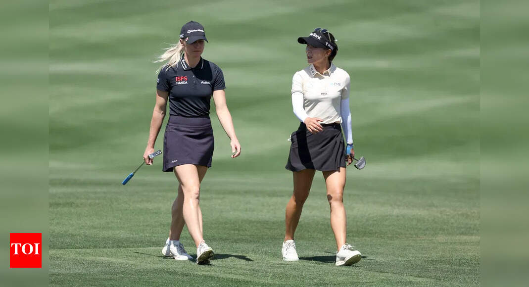 Lydia Ko’s sweet bow to Charley Hull after clutch putt goes viral as Team World’s unbeaten run lights up the International Crown