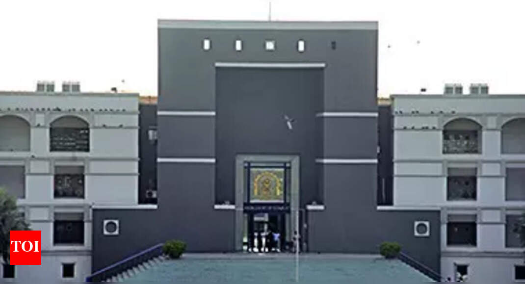 Judges mustn't yield to lawyers' pressure: Gujarat HC