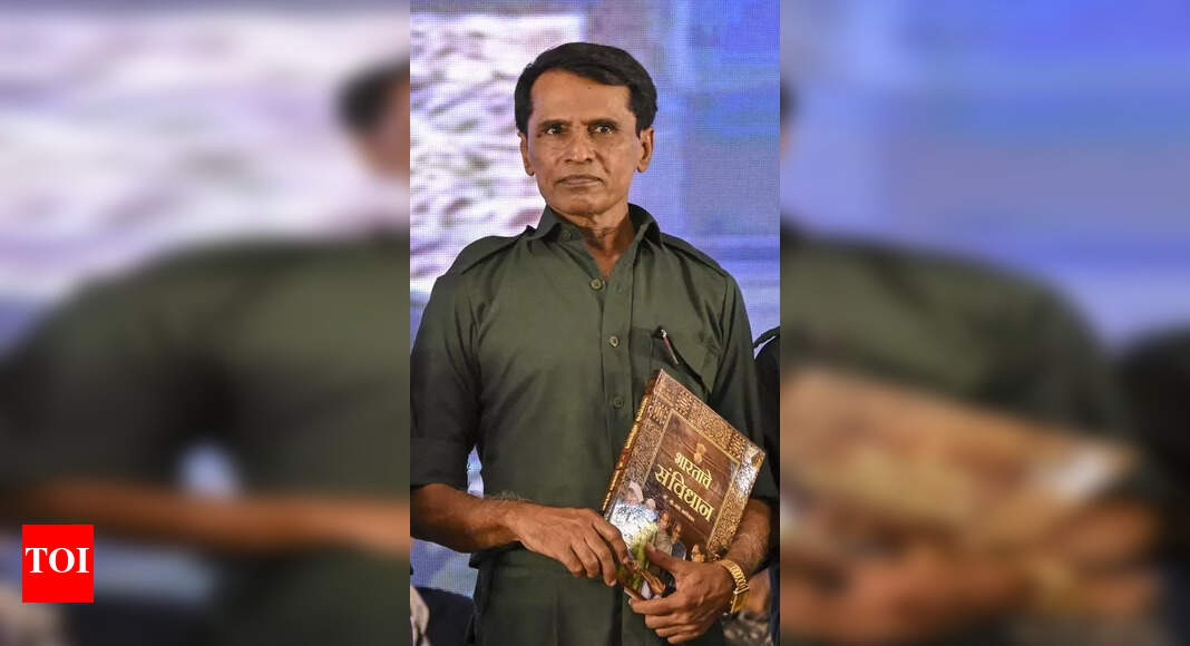 <div>Bhupathi 'revolutionary traitor': Maoist brass on mass surrender</div> <div>Bhupathi 'revolutionary traitor': Maoist brass on mass surrender</div>