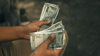 America’s undervalued workforce: How essential workers keep cities running amid stark pay gaps – The Times of India America’s undervalued workforce: How essential workers keep cities running amid stark pay gaps – The Times of India
