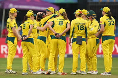 ‘Lock him up and throw away the key’ – Sunil Gavaskar furious after Australian women cricketers harassed in Indore | Cricket News – The Times of India ‘Lock him up and throw away the key’ – Sunil Gavaskar furious after Australian women cricketers harassed in Indore | Cricket News – The Times of India
