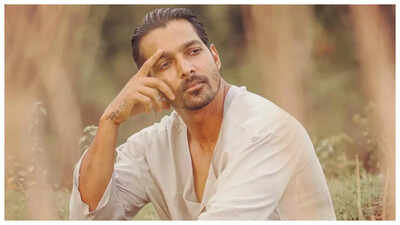 ‘Support two outsiders’: Harshvardhan Rane asks viewers to watch both Thamma and Ek Deewane Ki Deewaniyat | – The Times of India ‘Support two outsiders’: Harshvardhan Rane asks viewers to watch both Thamma and Ek Deewane Ki Deewaniyat | – The Times of India