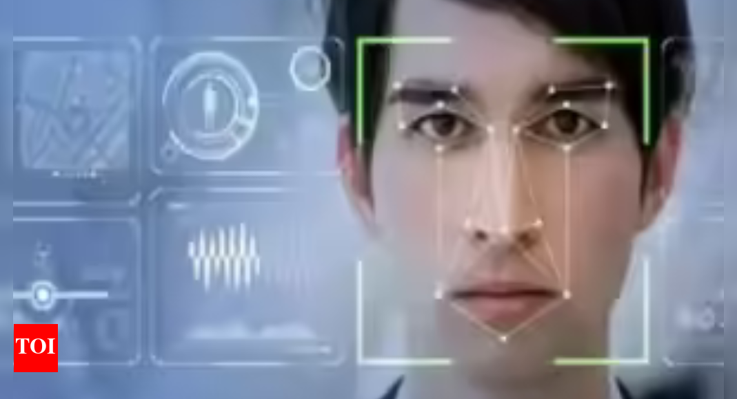 Flying into the US? You will be photographed; entered into facial recognition database