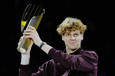 Jannik Sinner displays the trophy after winning the final match against Alexander Zverev. (AP Photo) Jannik Sinner rallies past Alexander Zverev to claim fourth title of 2025 at Vienna Open
