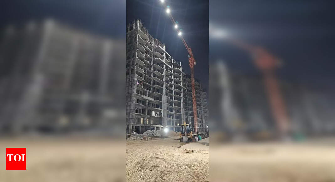 No room for the bard: Politics blocks Sahir Apartments tribute
