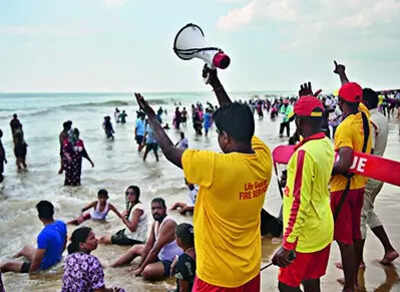 The cyclone is likely to make landfall on Andhra's coast between Machilipatnam and Kalingapatnam.  Andhra Pradesh, Odisha brace for landfall; schools closed, beach activities suspended