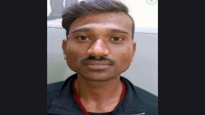 Accused Aqeel Khan  'Wanted a selfie', says accused; later admits he stalked players