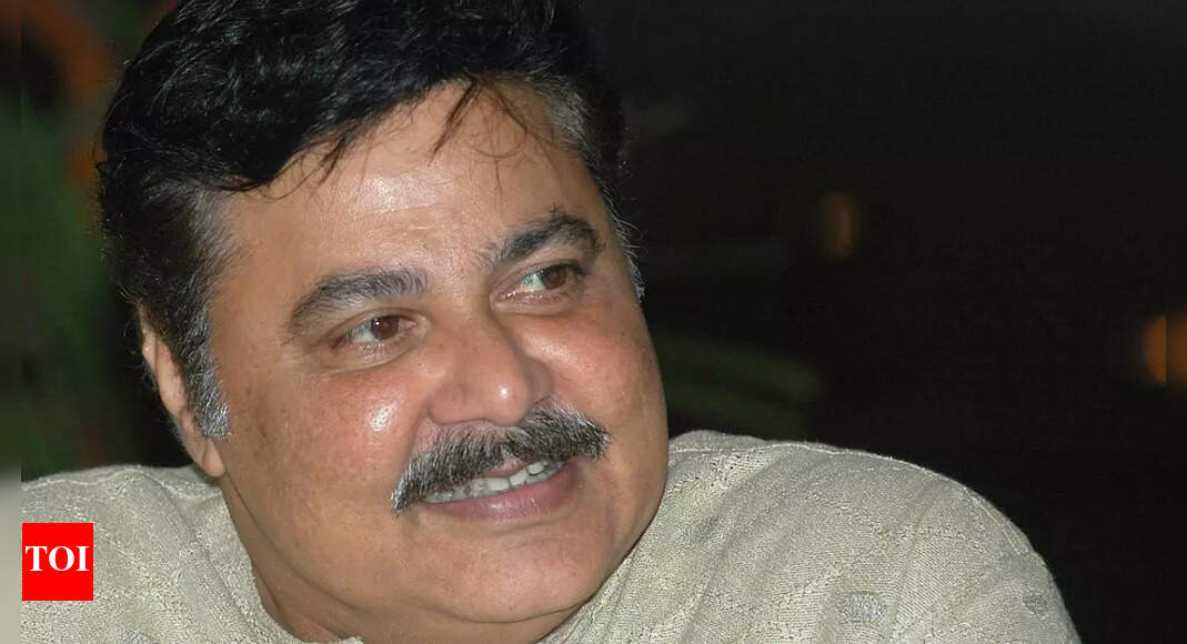 <div>Satish Shah faced rejections as he was not the 'hero-type'</div> <div>Satish Shah faced rejections as he was not the 'hero-type'</div>