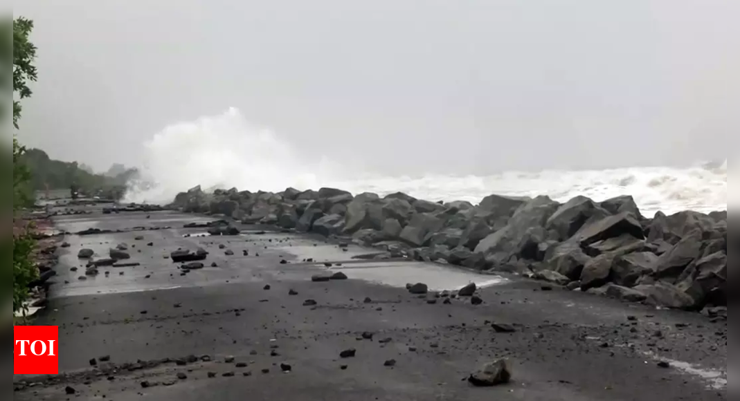 Cyclone Montha Live Updates: Weather intensifies into severe cyclonic storm near Andhra Pradesh; danger signal ‘seven’ hoisted at Kakinada port  timesofindia.indiatimes.com