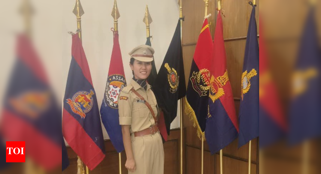 Who is Tenzin Yangki and why did Anand Mahindra mention this IPS officer from Arunachal Pradesh in his post