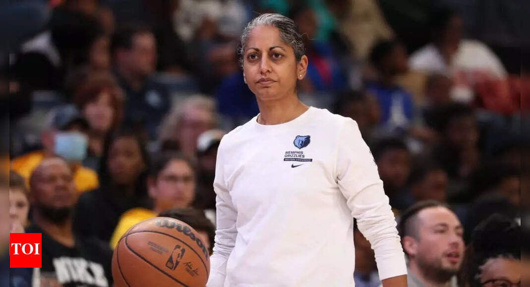 कौन हैं सोनिया रमन? WNBA के इतिहास में मुख्य कोच बनने वाली पहली भारतीय मूल की महिला | एनबीए न्यूज़ कौन हैं सोनिया रमन? WNBA के इतिहास में मुख्य कोच बनने वाली पहली भारतीय मूल की महिला | एनबीए न्यूज़