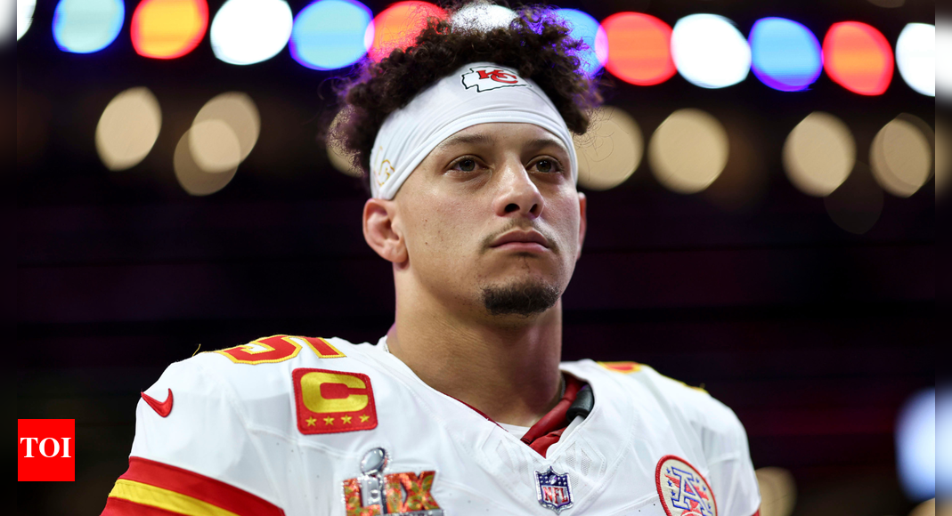 Will Patrick Mahomes play against the Washington Commanders tonight? Latest injury update on the popular Kansas City Chiefs quarterback