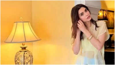Farah Khan and her cook Dilip visited Diana Penty’s 100-year-old colonial-style home in Mumbai, filled with antiques and old-world charm. Amazed, Farah joked about its grandeur and admired the terrace garden. Diana shared family stories, while Farah humorously compared the house to Shah Rukh Khan’s Mannat. Inside Diana Penty’s 100-year-old heritage home: Farah Khan compares it to Mannat, asks actress to invite Shah Rukh Khan over