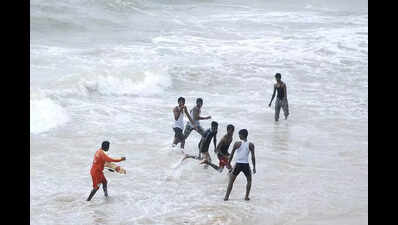 6 Maha tourists saved from drowning at Baga