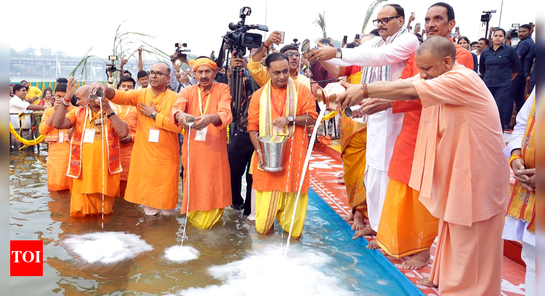 Chhath Puja symbol of social unity, spiritual upliftment in India: UP CM