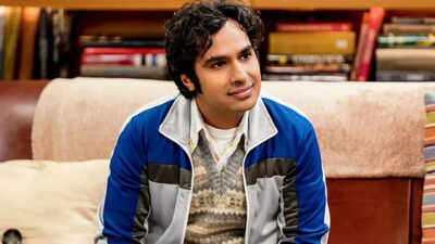 X/@jospodigeeves Did you know? Raj’s six-pack was hidden on purpose in The Big Bang Theory