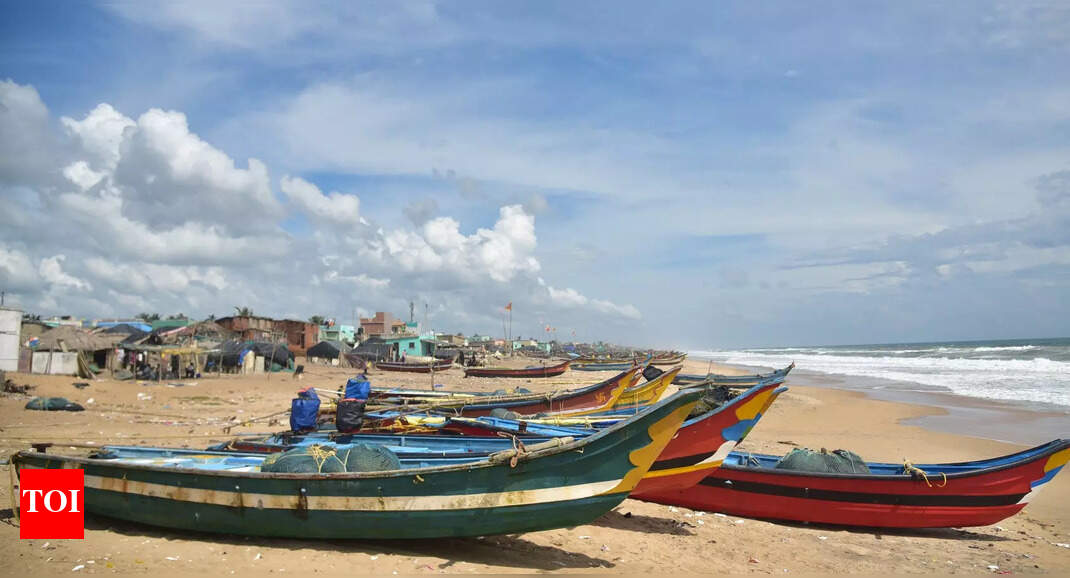 Odisha evacuates 3,000 people as Montha heads towards Andhra