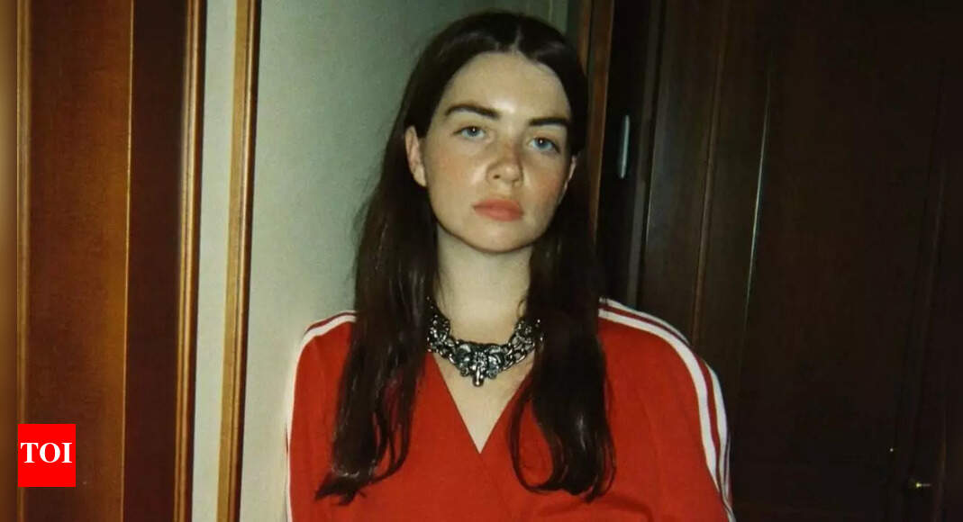 Influencer Molly Blutstein’s Brooklyn apartment sparks huge debate after Architectural Digest feature leaves internet completely divided Influencer Molly Blutstein’s Brooklyn apartment sparks huge debate after Architectural Digest feature leaves internet completely divided