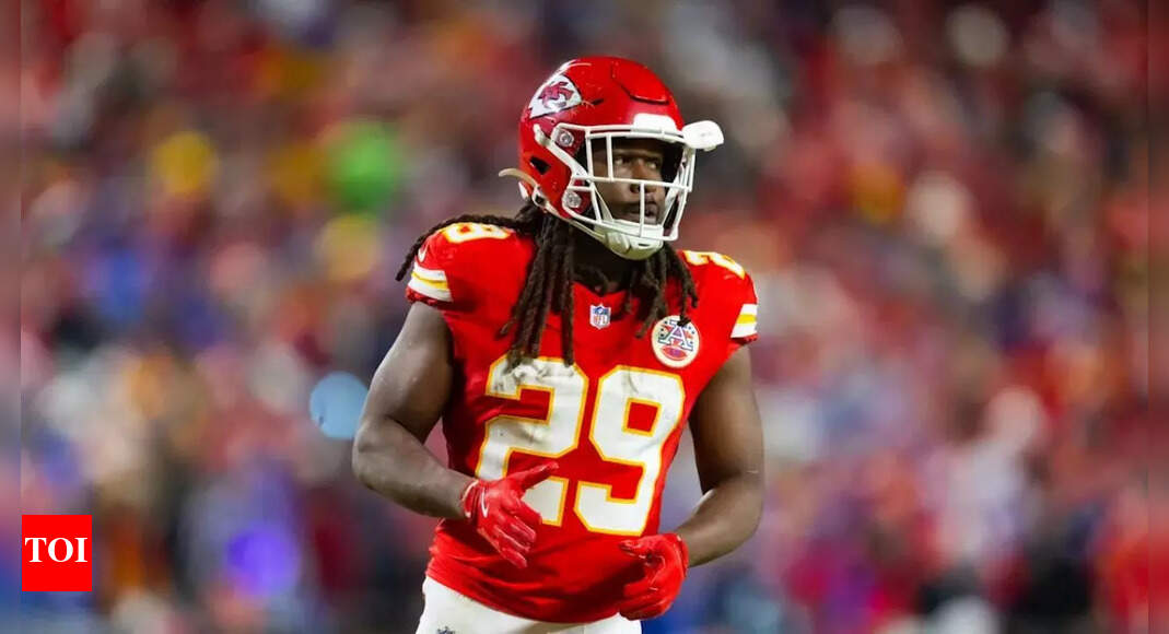 Is Kareem Hunt playing tonight for Chiefs vs Commanders? Latest Week 8 MNF update on RB