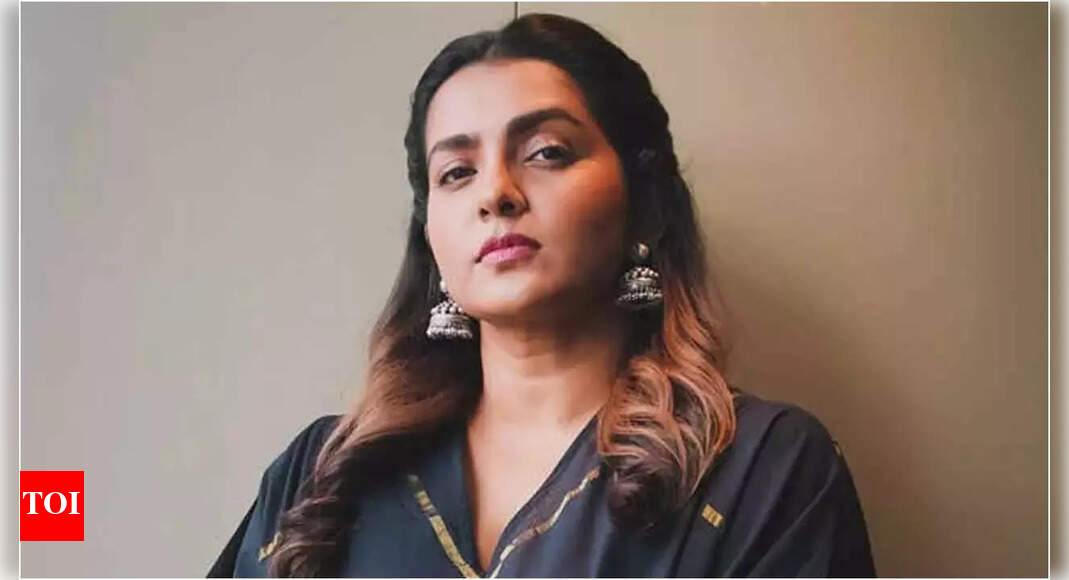 Parvathy Thiruvothu steps into Don Palathara’s world; Teams up with Dileesh Pothan