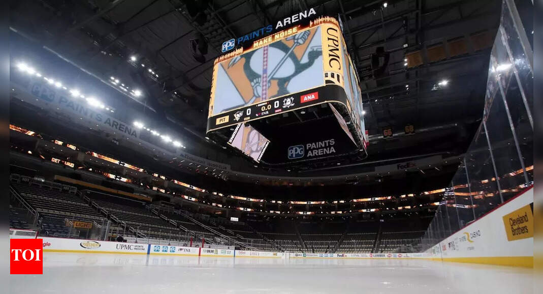 Penguins fan hospitalized after shocking fall from upper level during game against Blues in Pittsburgh, team releases statement