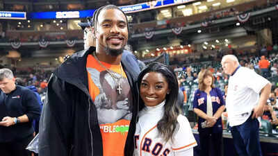Simone Biles turns NFL game into her own spotlight with exclusive honor and  heartfelt support for Jonathan Owens | NFL News - The Times of India