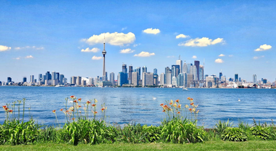 Toronto’s new condo sales fell 90% below the 10-year average in September 2025, signaling a market frozen by costs/ Image: Pexels  Toronto’s condo market hits a 30-year low — why it matters now