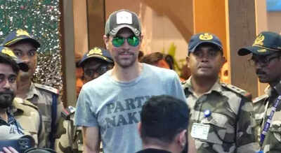 Mumbai, Oct 28 (IANS) The Grammy Award-winning singer Enrique Iglesias is back in India after 13 long years ahead of his much-anticipated Mumbai concert. Enrique Iglesias arrives In India ahead of his two-day concert In Mumbai