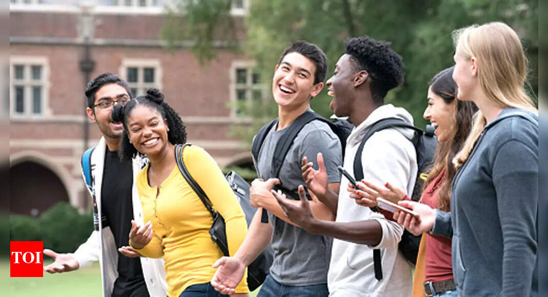 ट्रम्प प्रशासन केवल इन उधारकर्ताओं के लिए छात्र ऋण माफ करेगा: यहां वह है जो आपको जानना चाहिए ट्रम्प प्रशासन केवल इन उधारकर्ताओं के लिए छात्र ऋण माफ करेगा: यहां वह है जो आपको जानना चाहिए