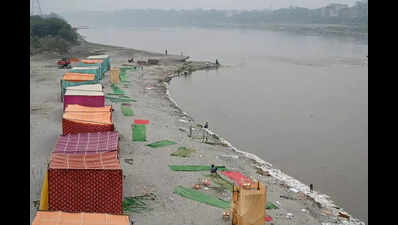 Chhath Puja stirs devotion and political row in capital