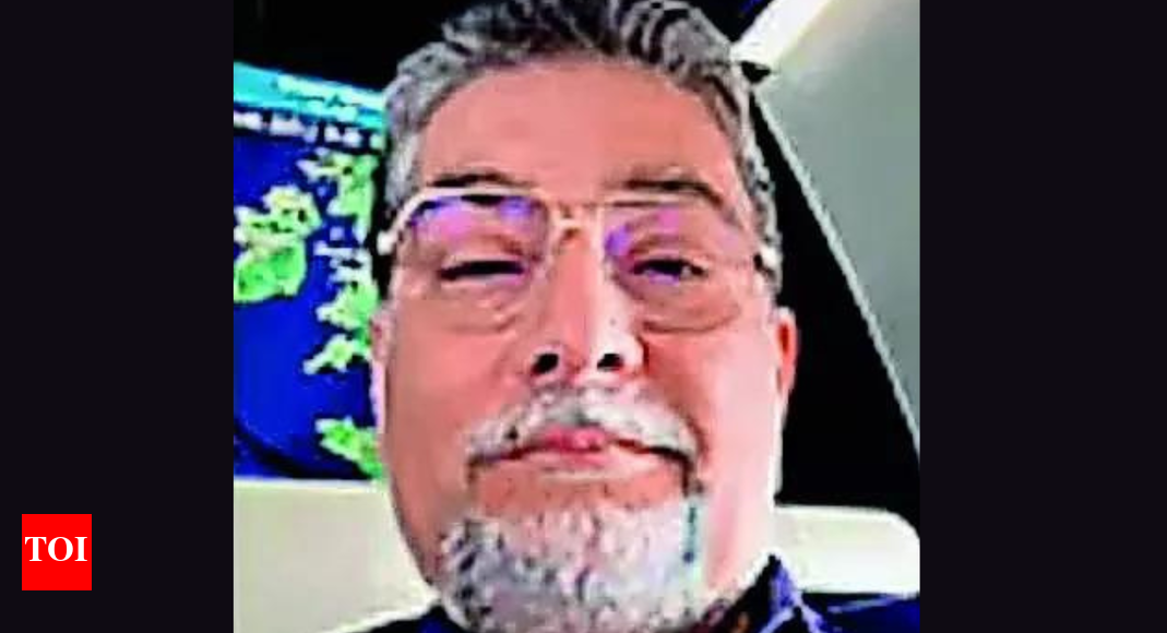 मेहली मिस्त्री टाटा के अंदरूनी घेरे से बाहर हो गए मेहली मिस्त्री टाटा के अंदरूनी घेरे से बाहर हो गए