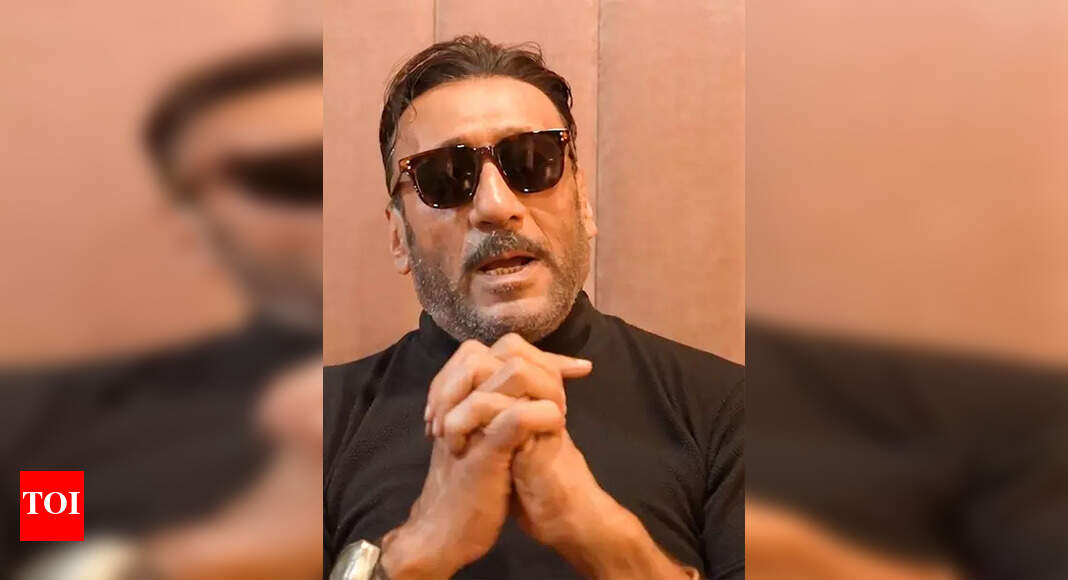 Jackie Shroff celebrates 15 years of his spiritual film 'Malik Ek'; Also marks 11 years of 'Happy New Year'