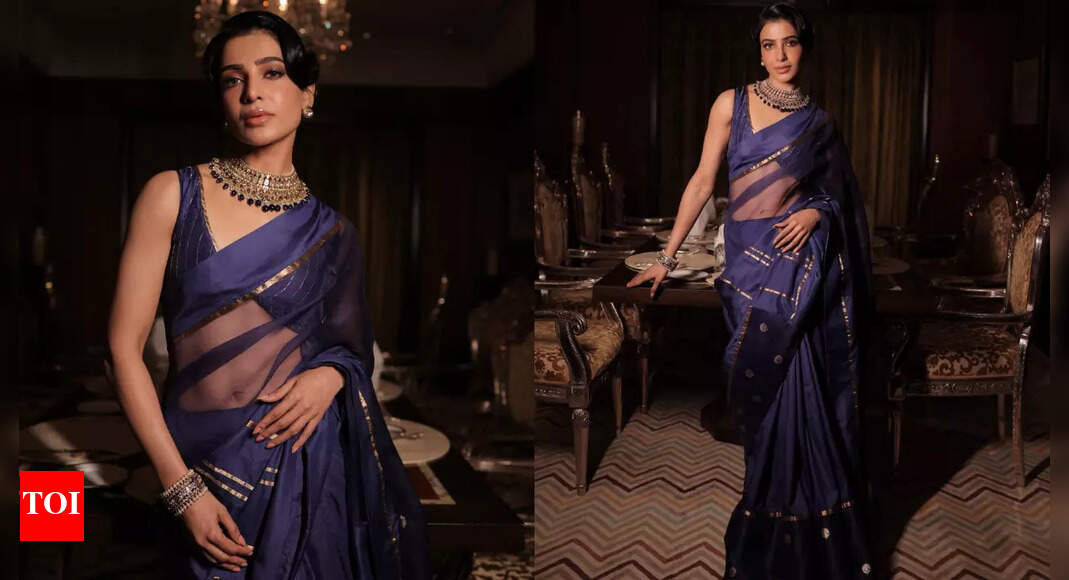 Samantha Ruth Prabhu’s navy-gold saree look is the wedding inspiration you have been waiting for | – The Times of India