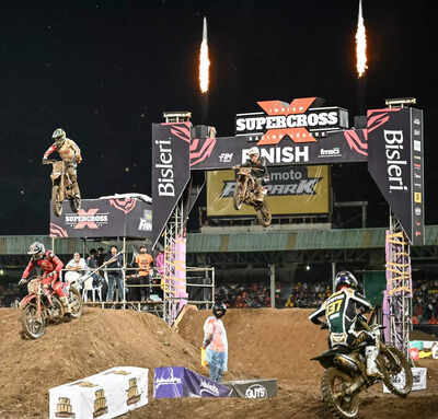 MOTORHEADS’ DAY OUT AT THE DIRT TRACK