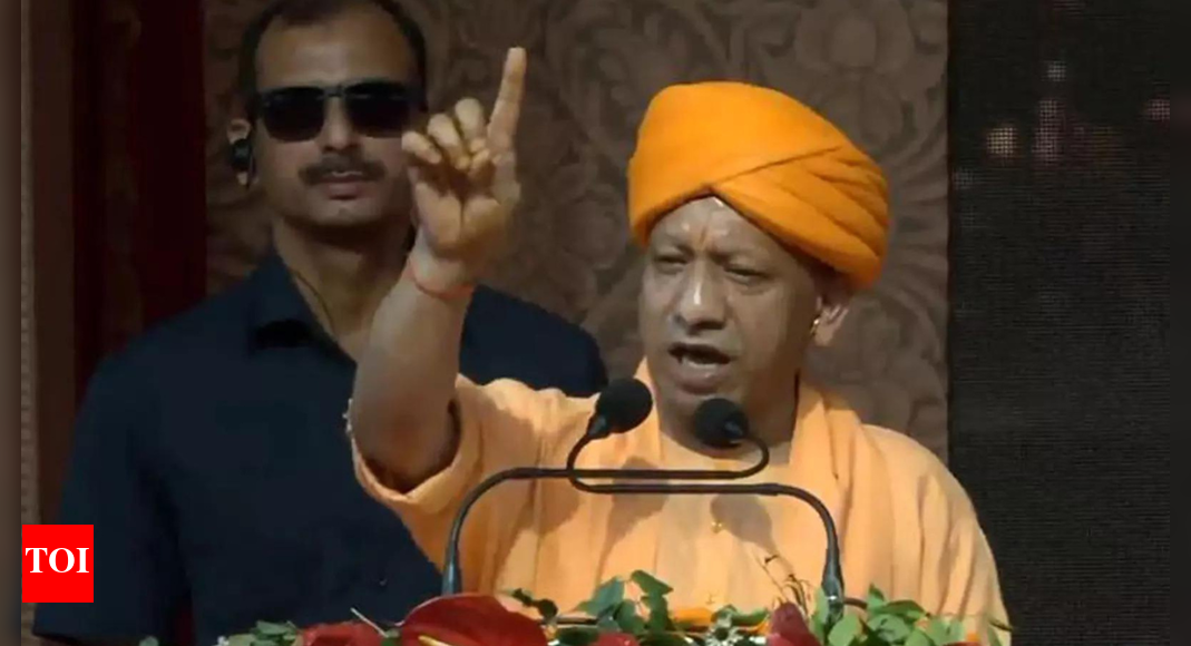 बिहार चुनाव: योगी आदित्यनाथ का कहना है कि ‘माफिया राज’ वापस नहीं आएगा; अपराधियों को गले लगाने के लिए राजद, कांग्रेस पर निशाना साधा | भारत समाचार बिहार चुनाव: योगी आदित्यनाथ का कहना है कि ‘माफिया राज’ वापस नहीं आएगा; अपराधियों को गले लगाने के लिए राजद, कांग्रेस पर निशाना साधा | भारत समाचार