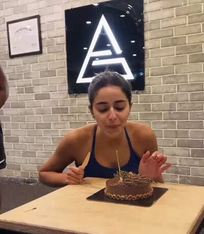 Mumbai Oct 29 (IANS) Bollywood actress Ananya Panday, who is super-pepped for her birthday on 30th October, has been sharing multiple stories on her social media account that feature her pre-birthday celebrations. Ananya Panday’s pre-birthday celebrations light up social media; adorably asks fans to "wish her"
