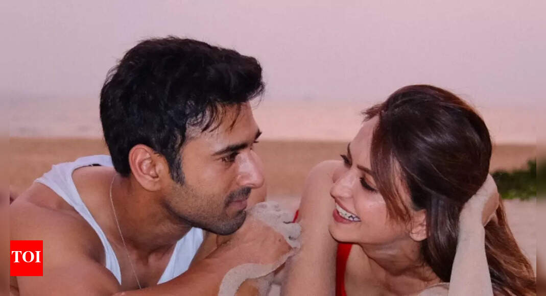 Pulkit Samrat shares romantic beach photos with wife Kriti Kharbanda on her birthday; wishes, 'Happy birthday favourite'
