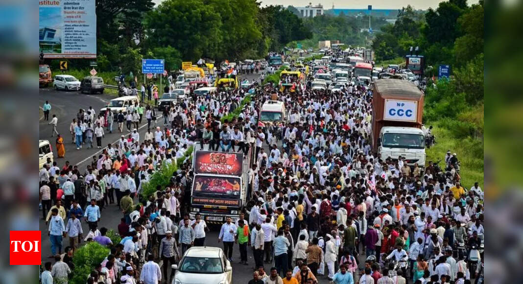 Farm loan waiver: HC orders Bacchu Kadu, protesters to clear Wardha Road