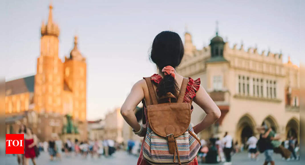 2025 में भारतीय छात्र एआई, एमएससी और मशीन लर्निंग की पढ़ाई के लिए किस देश को पसंद करेंगे? 2025 में भारतीय छात्र एआई, एमएससी और मशीन लर्निंग की पढ़ाई के लिए किस देश को पसंद करेंगे?