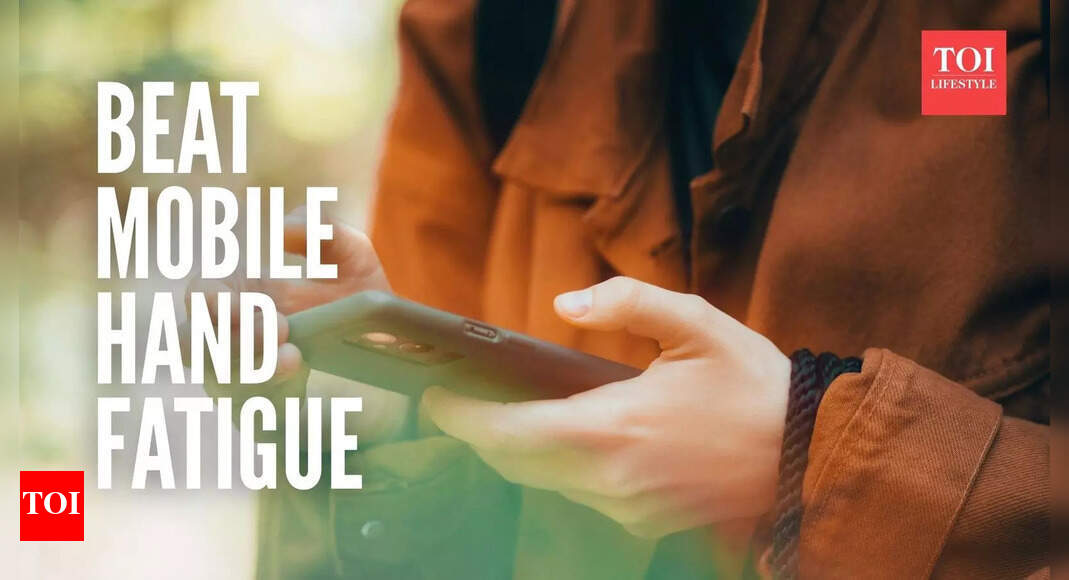 Finger and hand pain due to mobile usage? 5 simple exercises that can instantly help | – The Times of India Finger and hand pain due to mobile usage? 5 simple exercises that can instantly help | – The Times of India