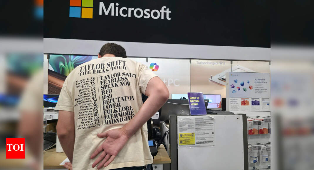 Azure Down: Microsoft confirms outage, says investigating disruption in Office and Game apps