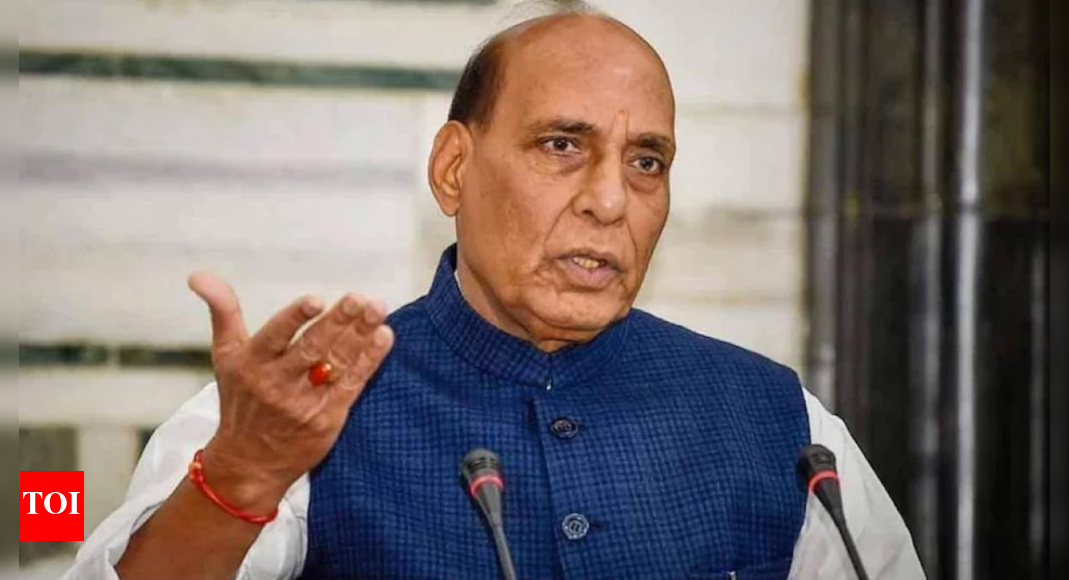 विपक्ष का नौकरी का वादा अव्यावहारिक और भ्रामक: राजनाथ सिंह | भारत समाचार विपक्ष का नौकरी का वादा अव्यावहारिक और भ्रामक: राजनाथ सिंह | भारत समाचार