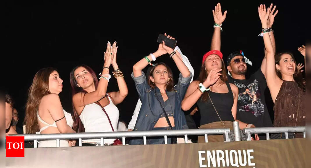 Malaika, Rakul and Sonal groove to Enrique’s Mumbai concert