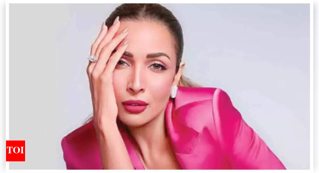 <div>Malaika shuts down trolls claiming she’s 52, confirms she's 50</div> <div>Malaika shuts down trolls claiming she’s 52, confirms she's 50</div>