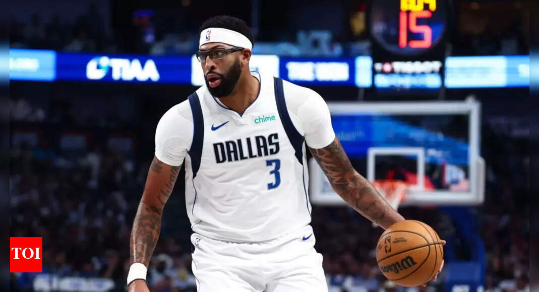 Anthony Davis injury update: Dallas Mavericks face major concern as star forward exits after awkward fall