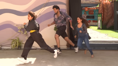 Bigg Boss Malayalam Season 7's "Bigg Bank Week" intensifies with a high-stakes "Run and Grab the Money" task. Adhila, Akbar, and Anumol face immediate eviction if they fail to return to the house with a money box within one minute. This risky challenge adds to the mounting tension as the finale approaches.  Bigg Bank week brings high-stakes twist as Adhila, Akbar, and Anumol race for money