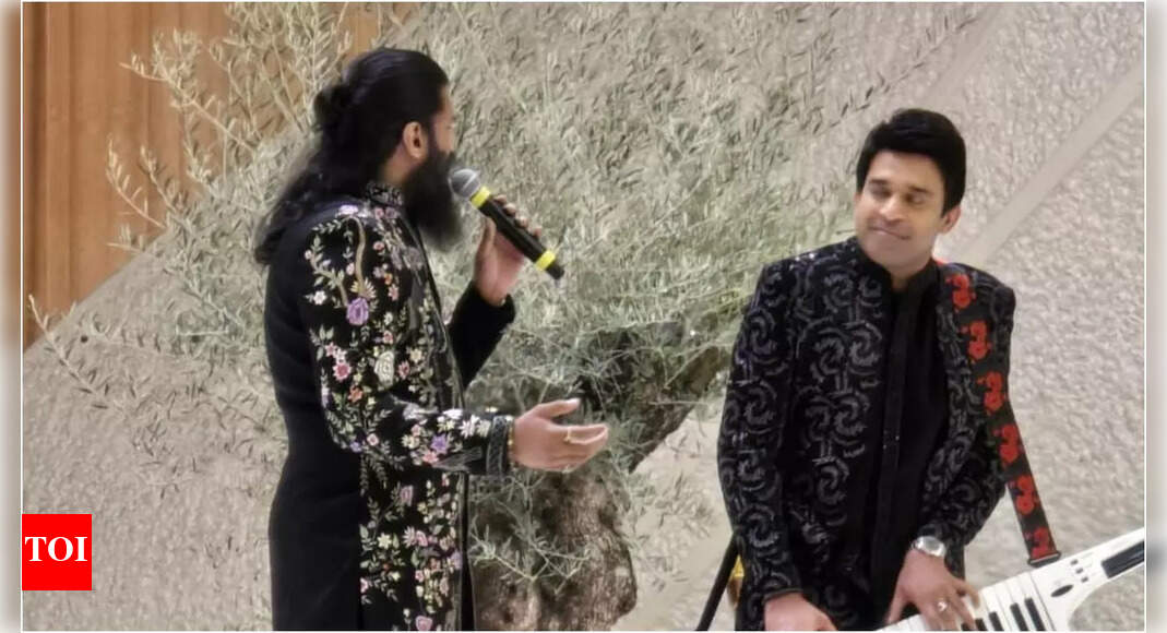 ‘Daiva Sneham Varnichidan’: Vijay Yesudas, Stephen Devassy perform for Pope Leo XIV