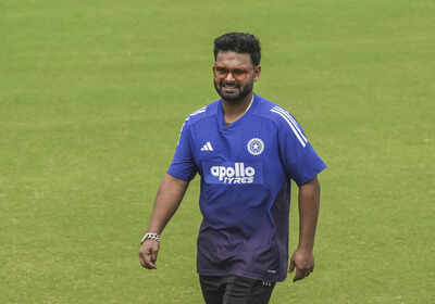  Stump mic picks Rishabh Pant joking with bowler during IND A vs SA A - video