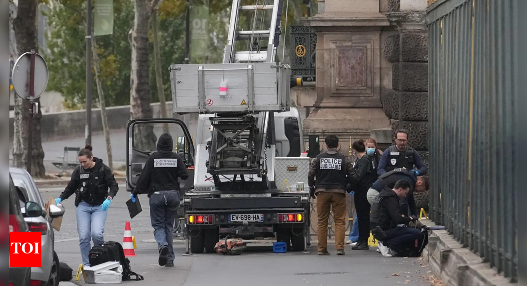 Louvre heist: Five new suspects arrested; loot worth $102 million still missing