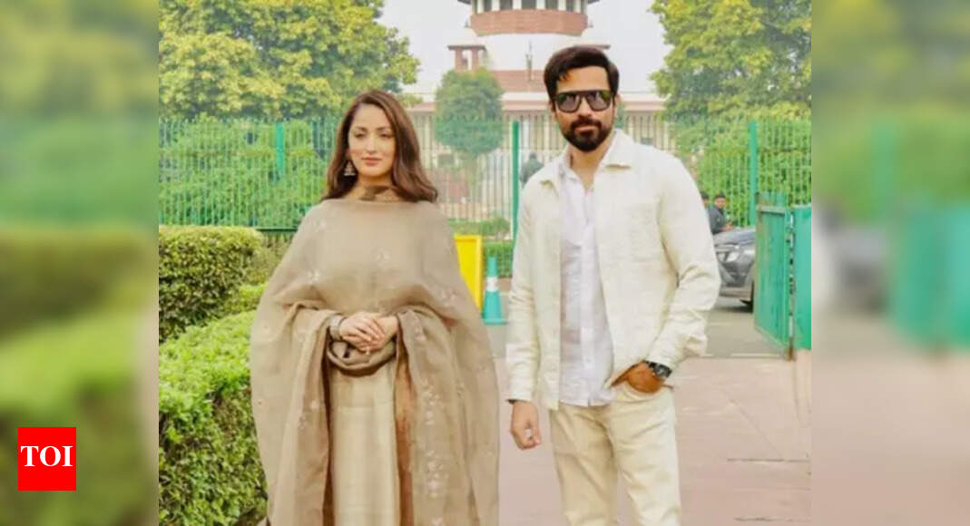 Emraan Hashmi explains why recreating 'HAQ' poster outside the Supreme Court was symbolic